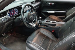 Punainen Ford MUSTANG 2018 kuva 3.