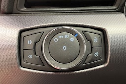 Punainen Ford MUSTANG 2018 kuva 23.