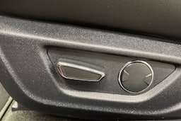 Punainen Ford MUSTANG 2018 kuva 25.