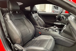 Punainen Ford MUSTANG 2018 kuva 27.