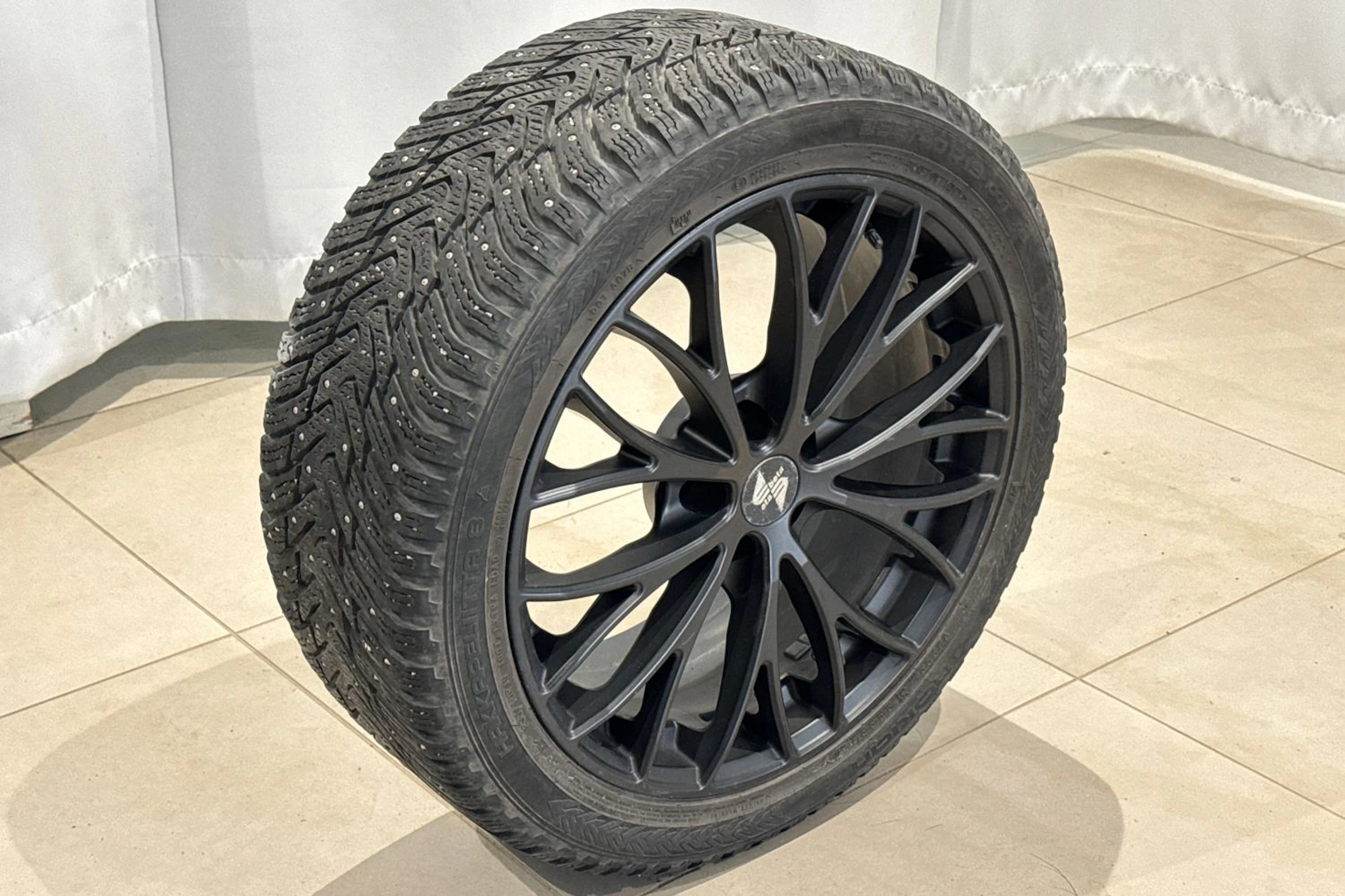 met. sininen Ford Mustang 2018 kuva 11.