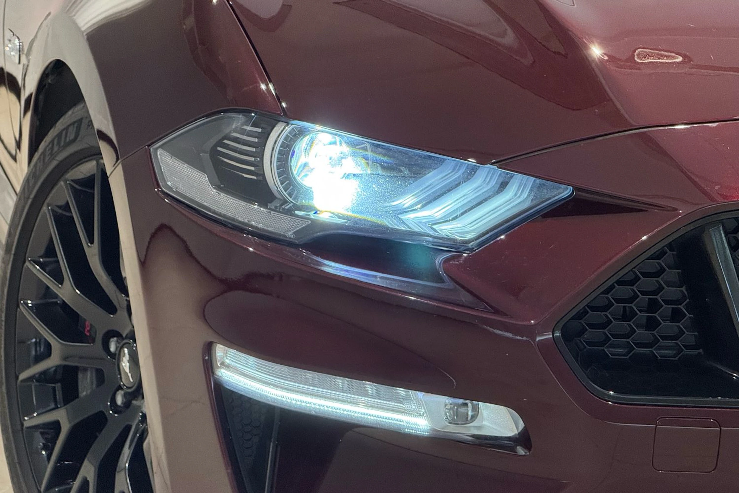 met. sininen Ford Mustang 2018 kuva 12.