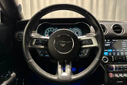 met. sininen Ford Mustang 2018 kuva 15.