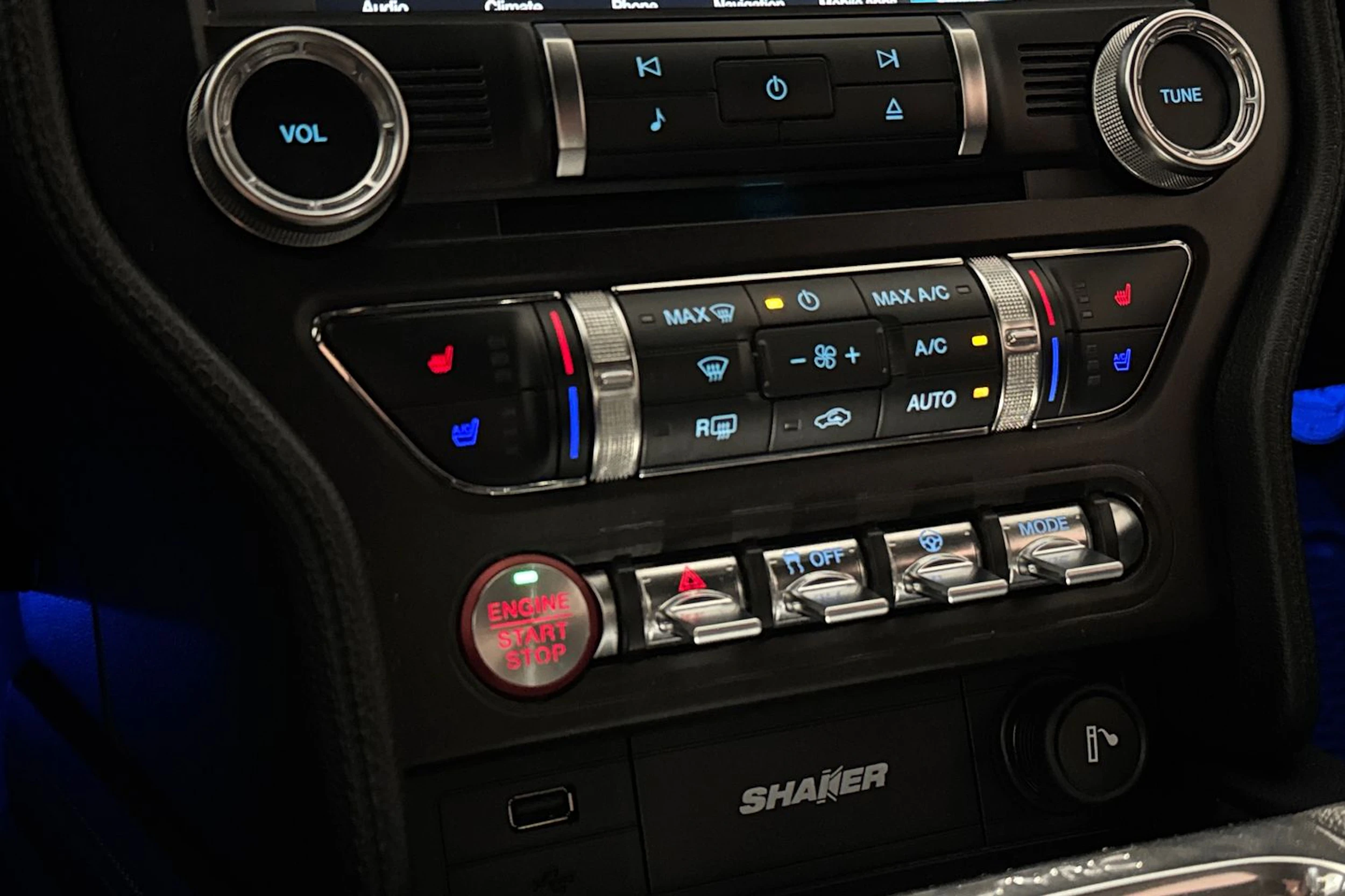 met. sininen Ford Mustang 2018 kuva 22.