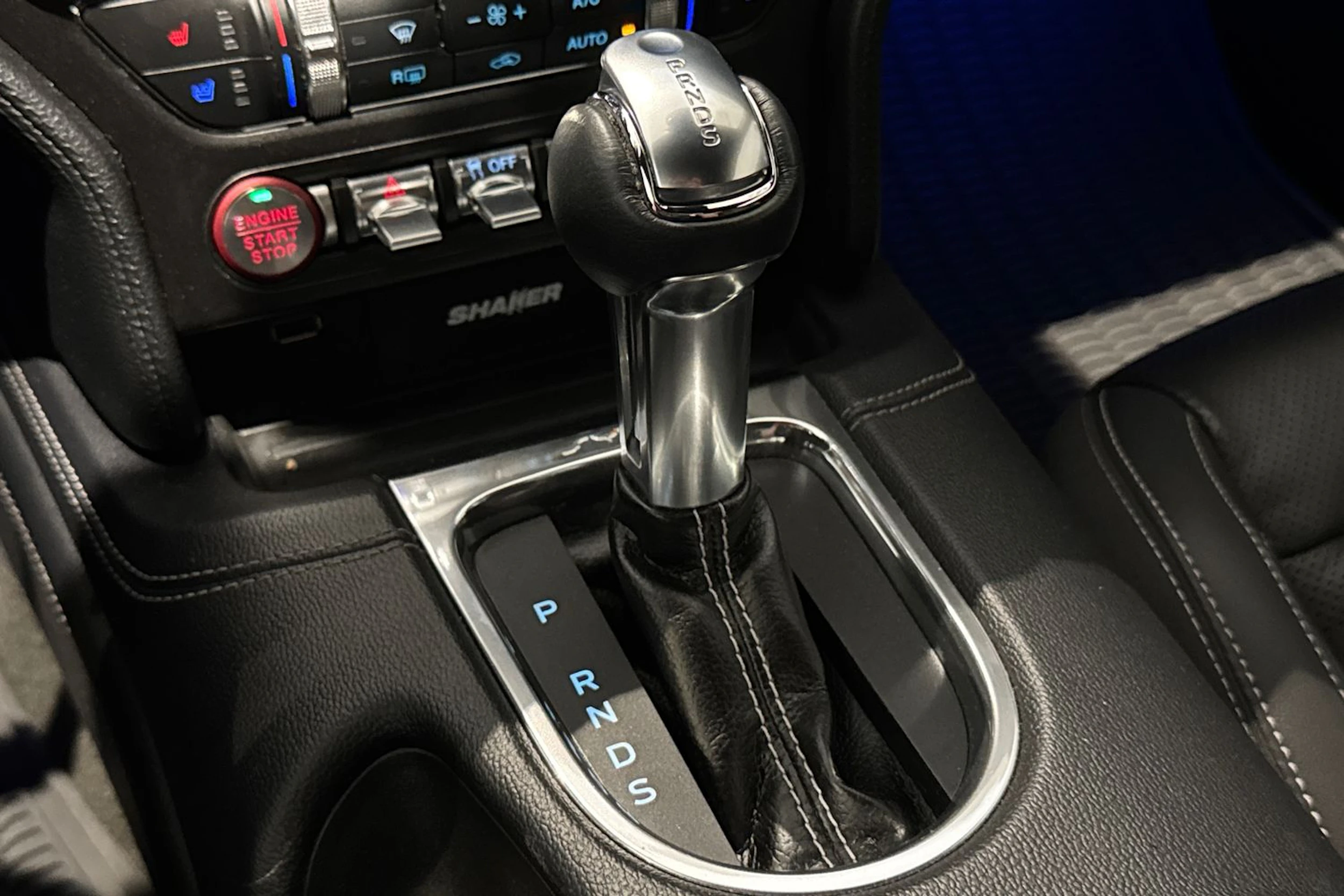 met. sininen Ford Mustang 2018 kuva 23.
