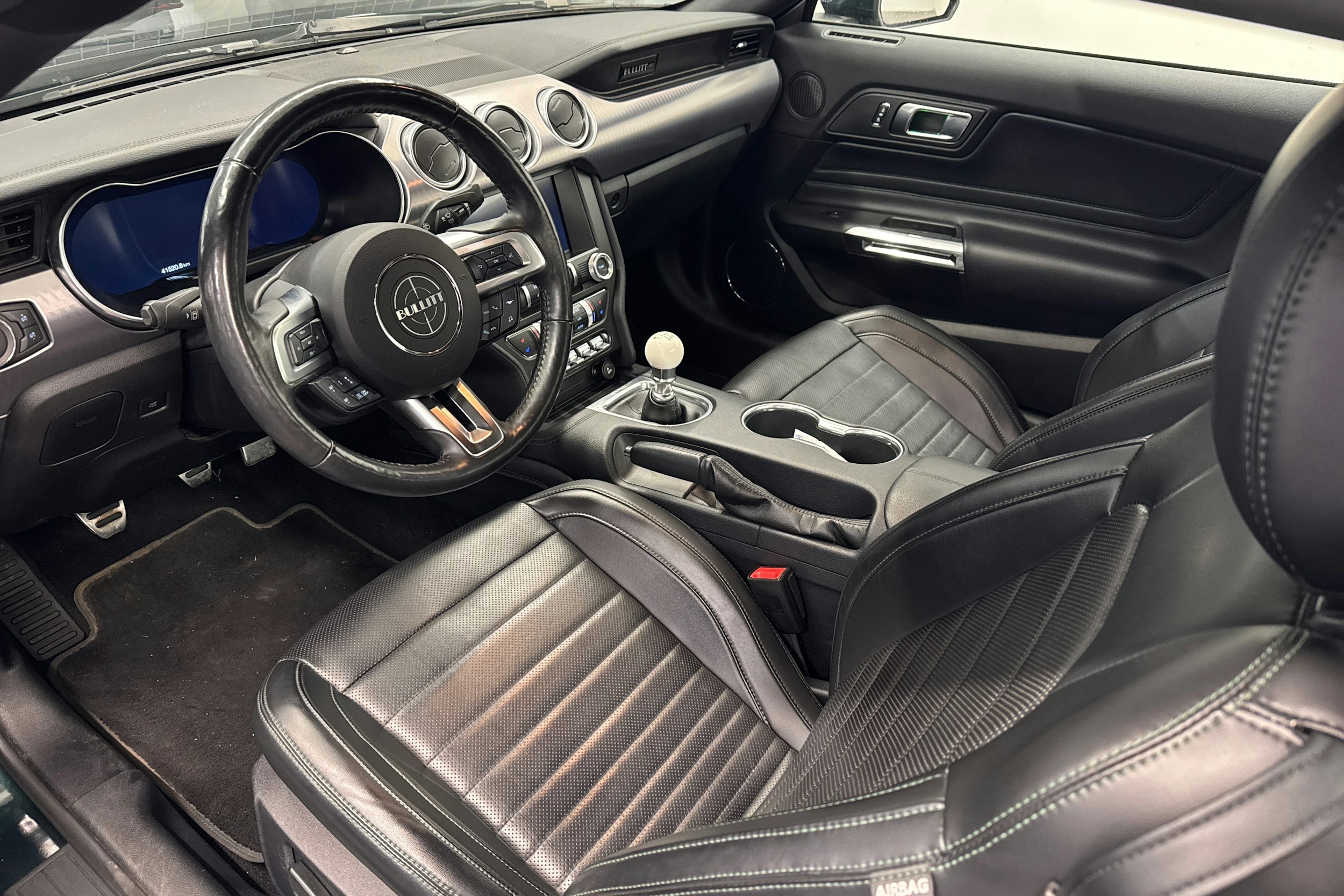 met. vihreä Ford Mustang 2020 kuva 6.