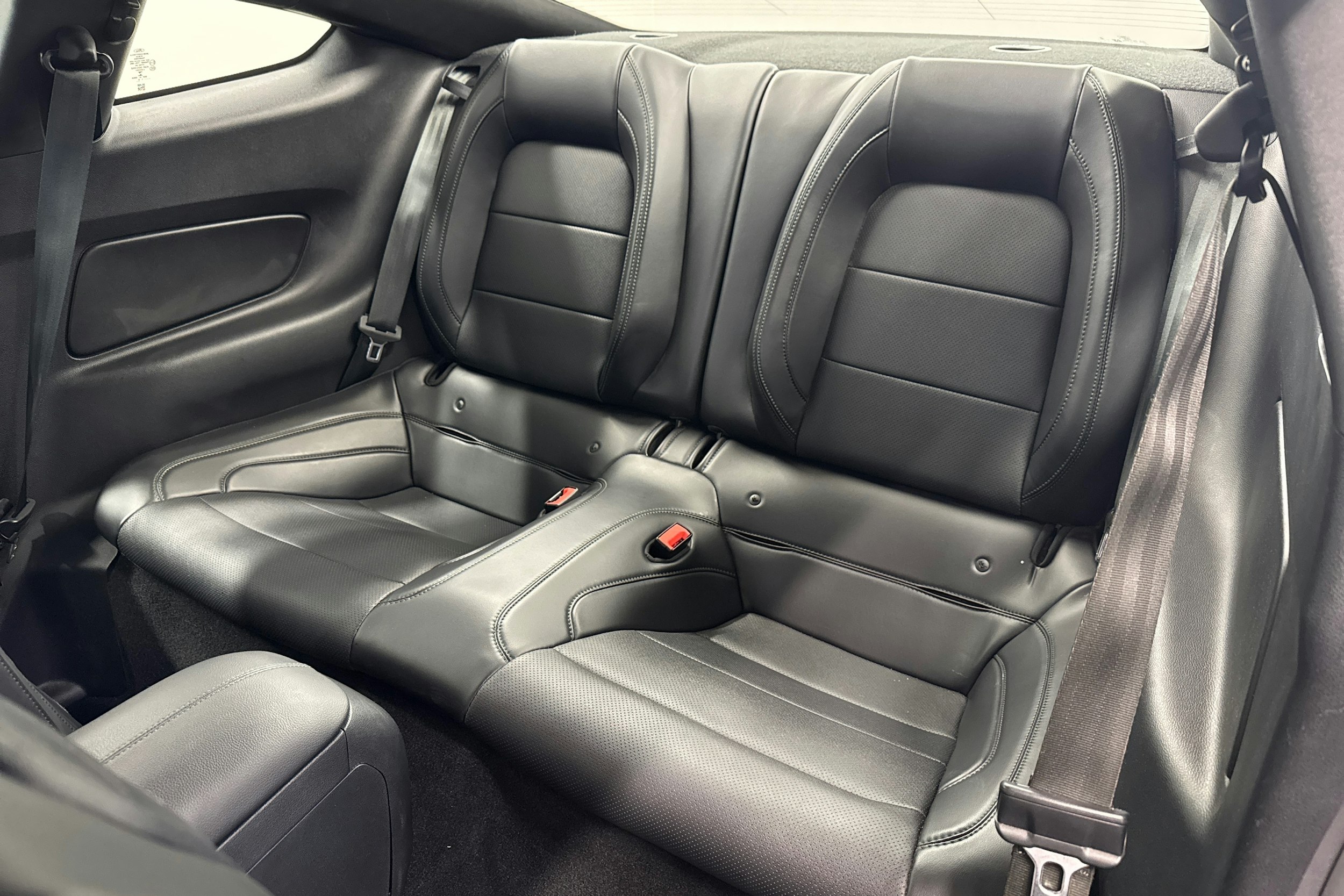 met. vihreä Ford Mustang 2020 kuva 8.