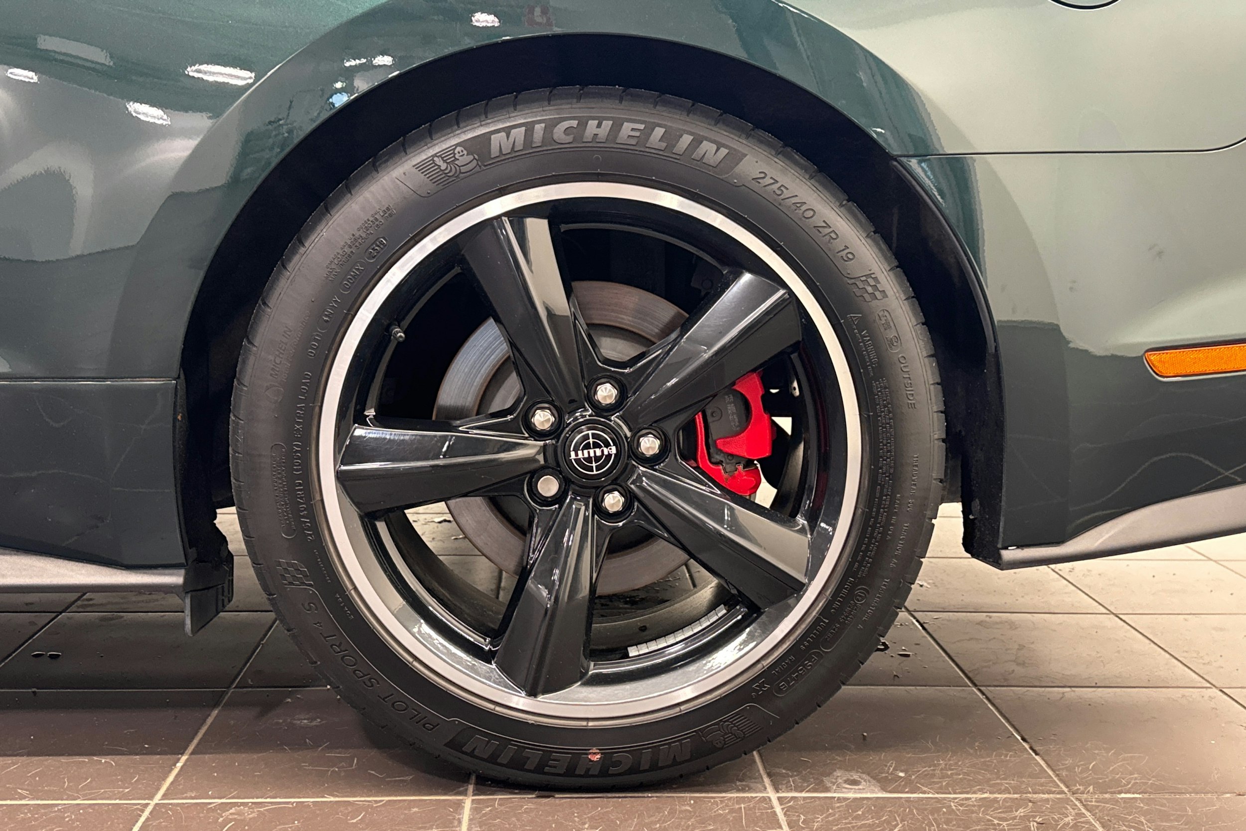 met. vihreä Ford Mustang 2020 kuva 10.