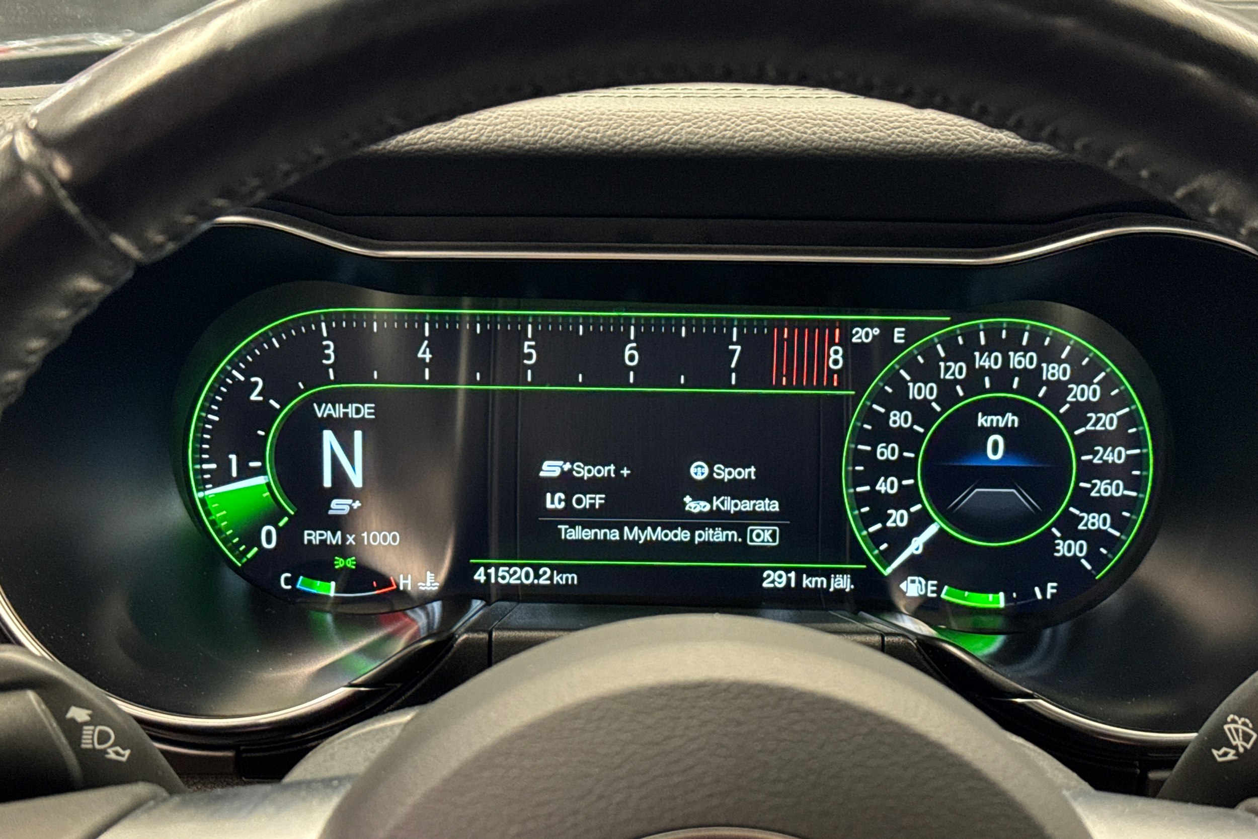 met. vihreä Ford Mustang 2020 kuva 12.