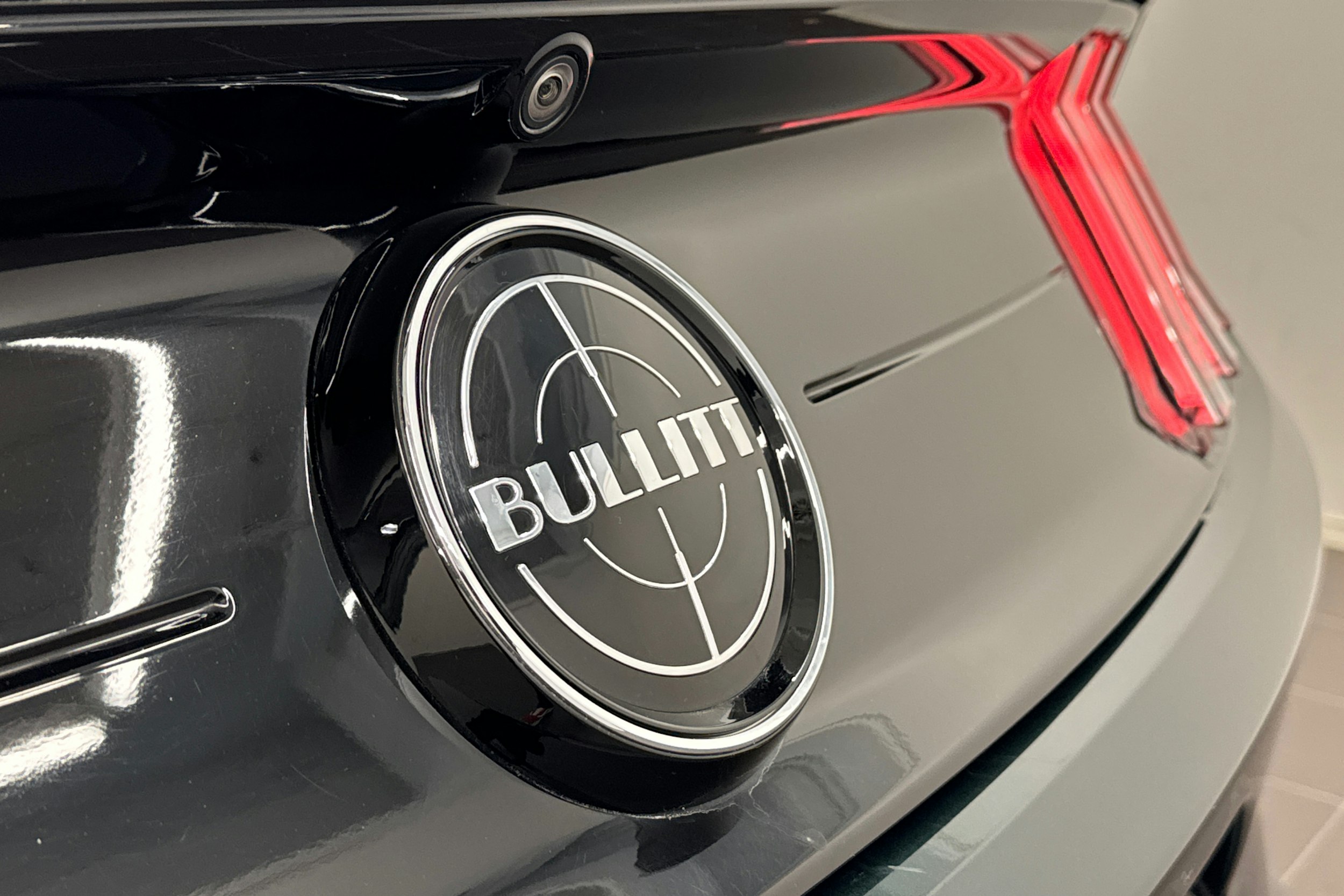 met. vihreä Ford Mustang 2020 kuva 21.