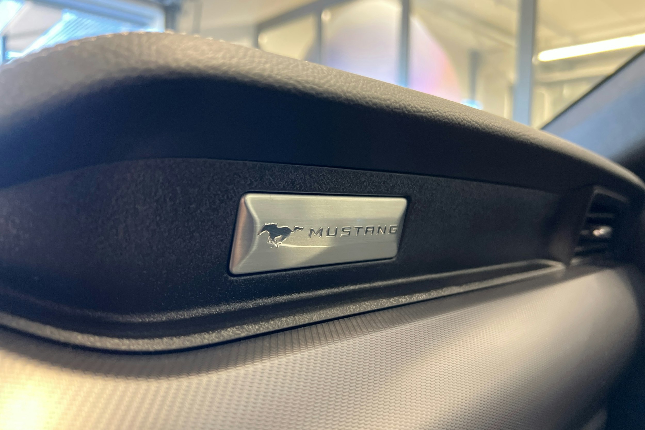 Sininen Ford Mustang 2021 kuva 25.