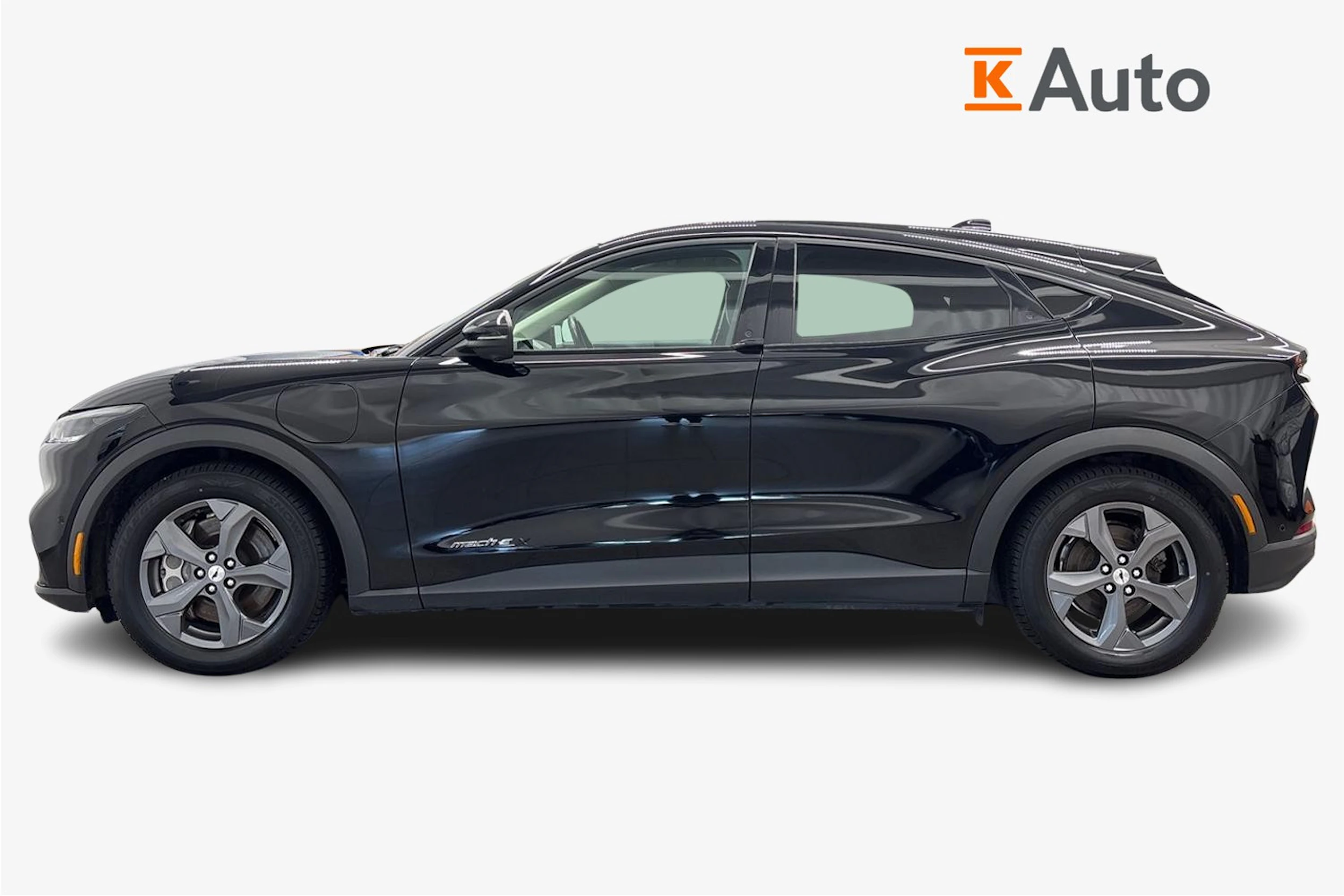 musta Ford Mustang Mach-E 2021 kuva 5.