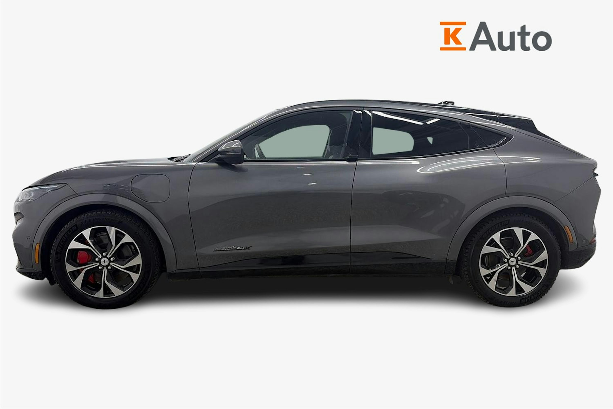 harmaa Ford Mustang Mach-E 2021 kuva 6.