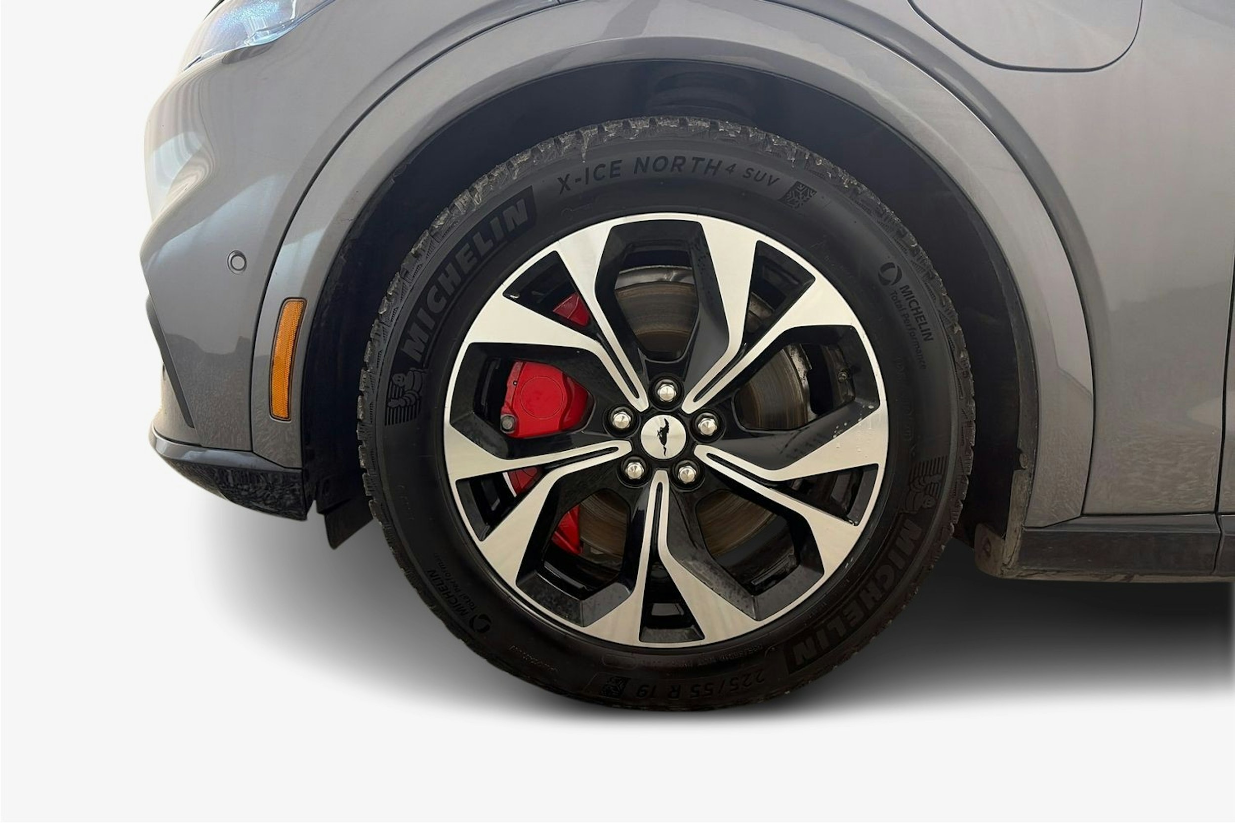 harmaa Ford Mustang Mach-E 2021 kuva 11.