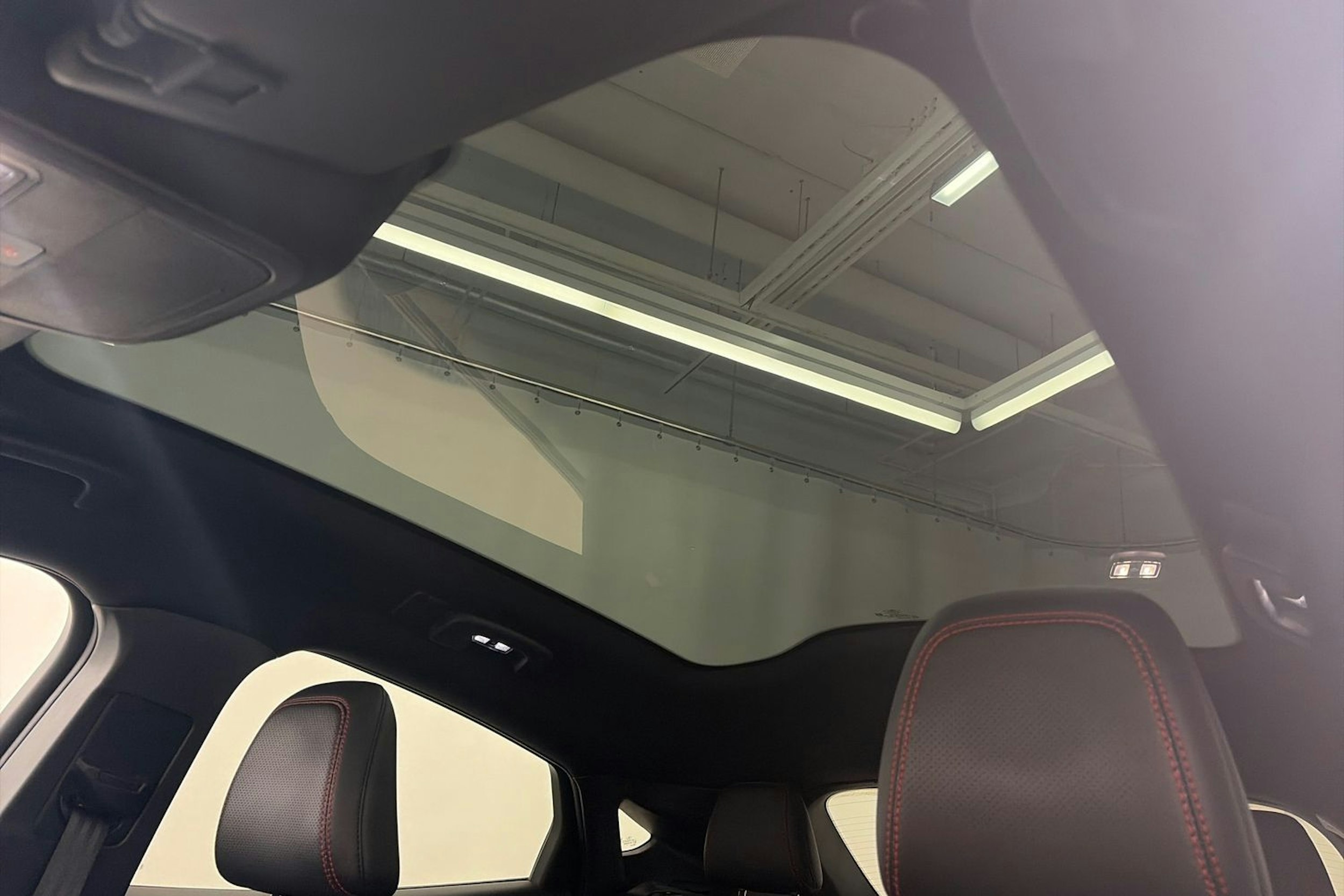 harmaa Ford Mustang Mach-E 2021 kuva 32.