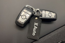 harmaa Ford Mustang Mach-E 2021 kuva 33.