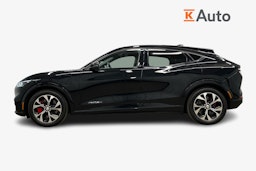 musta Ford Mustang Mach-E 2021 kuva 5.