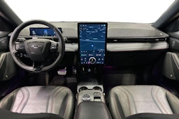 sininen Ford Mustang Mach-E 2021 kuva 9.