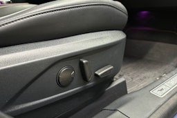 sininen Ford Mustang Mach-E 2021 kuva 15.