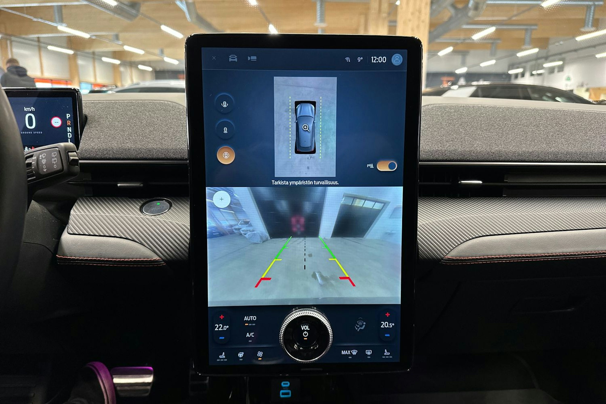 sininen Ford Mustang Mach-E 2021 kuva 20.