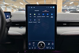 sininen Ford Mustang Mach-E 2021 kuva 21.