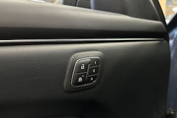 sininen Ford Mustang Mach-E 2021 kuva 29.