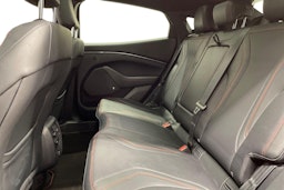 punainen Ford Mustang Mach-E 2021 kuva 10.