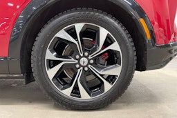 punainen Ford Mustang Mach-E 2021 kuva 13.