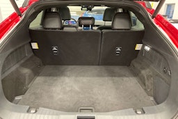 punainen Ford Mustang Mach-E 2021 kuva 15.