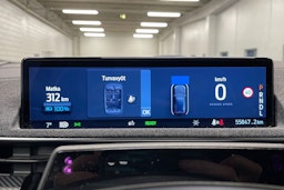 punainen Ford Mustang Mach-E 2021 kuva 16.