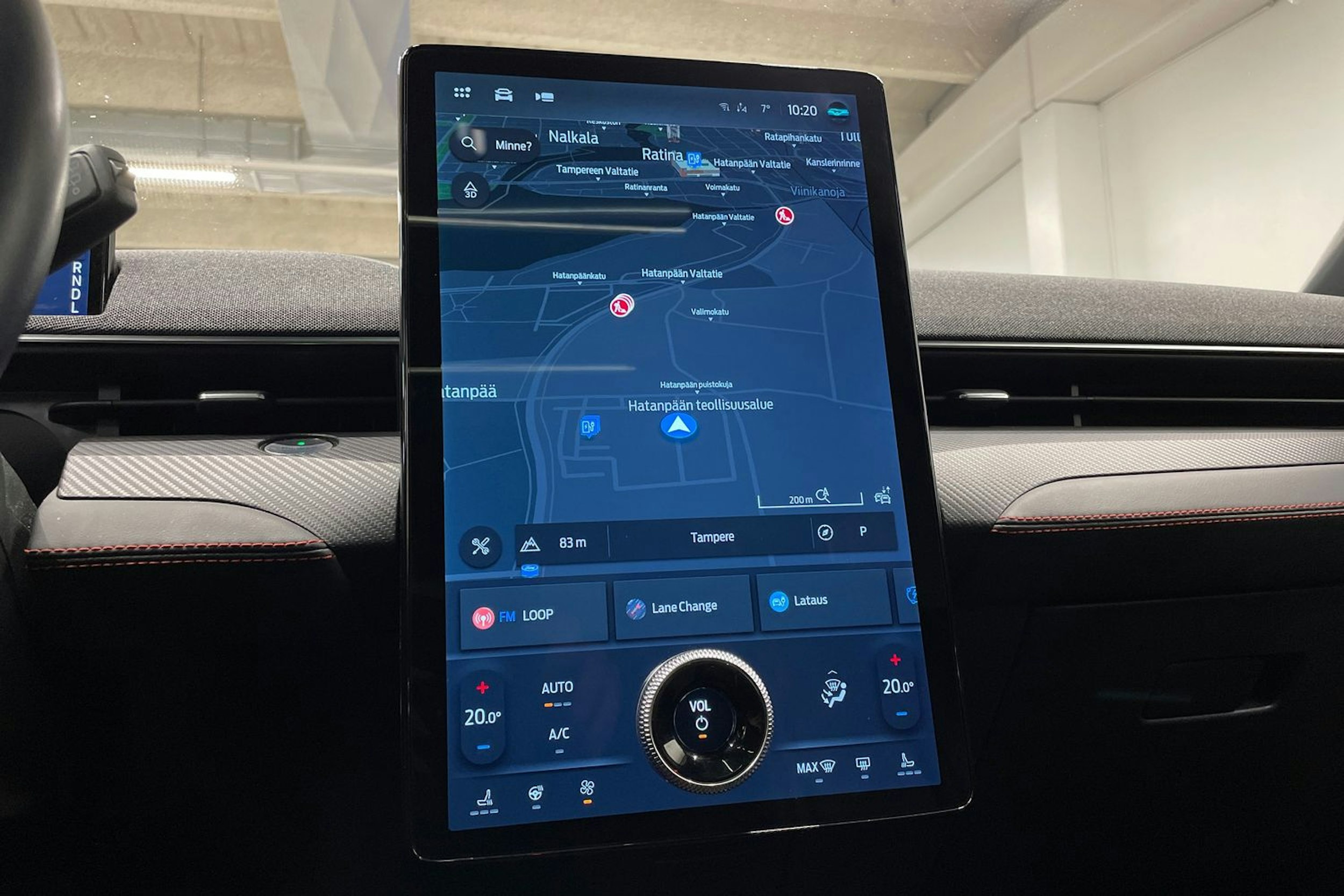 punainen Ford Mustang Mach-E 2021 kuva 18.