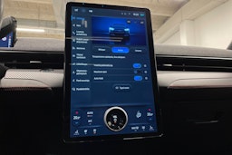 punainen Ford Mustang Mach-E 2021 kuva 19.