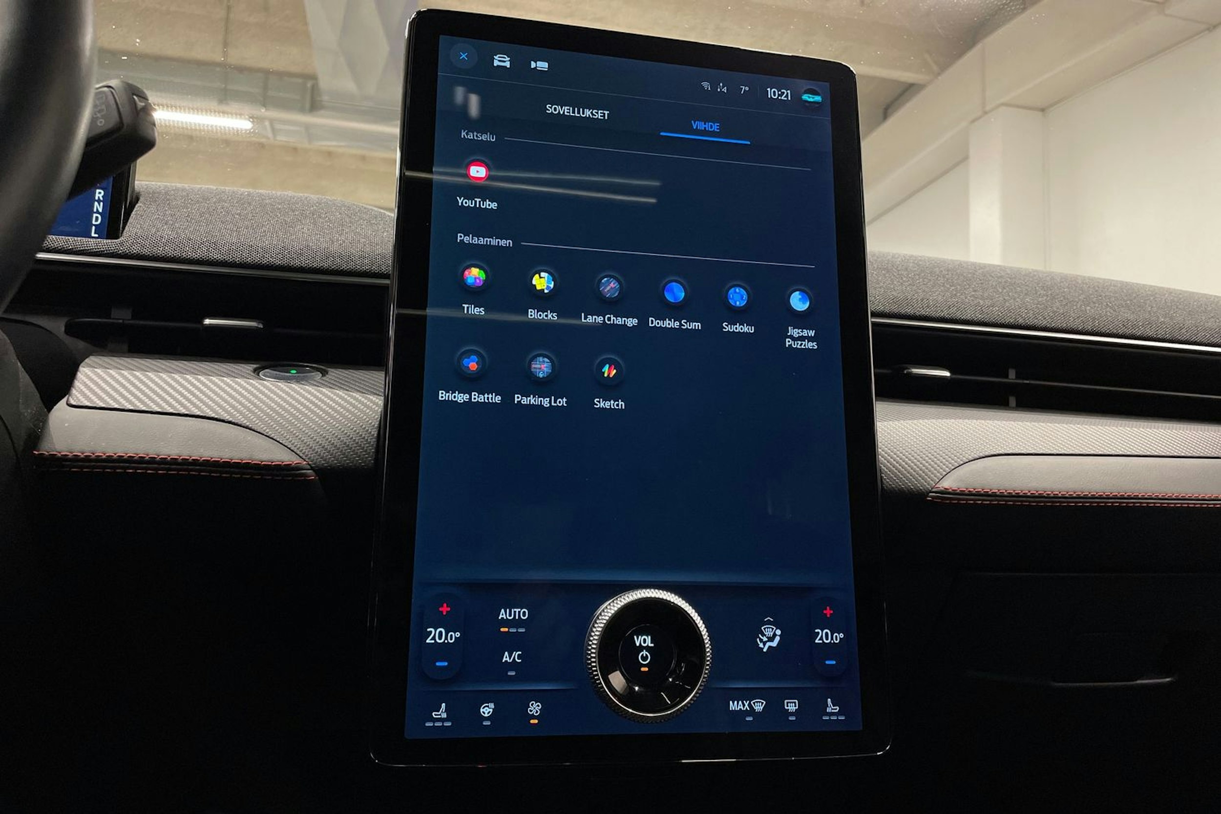 punainen Ford Mustang Mach-E 2021 kuva 21.