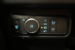 punainen Ford Mustang Mach-E 2021 kuva 23.