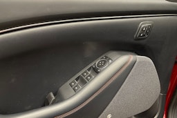 punainen Ford Mustang Mach-E 2021 kuva 27.