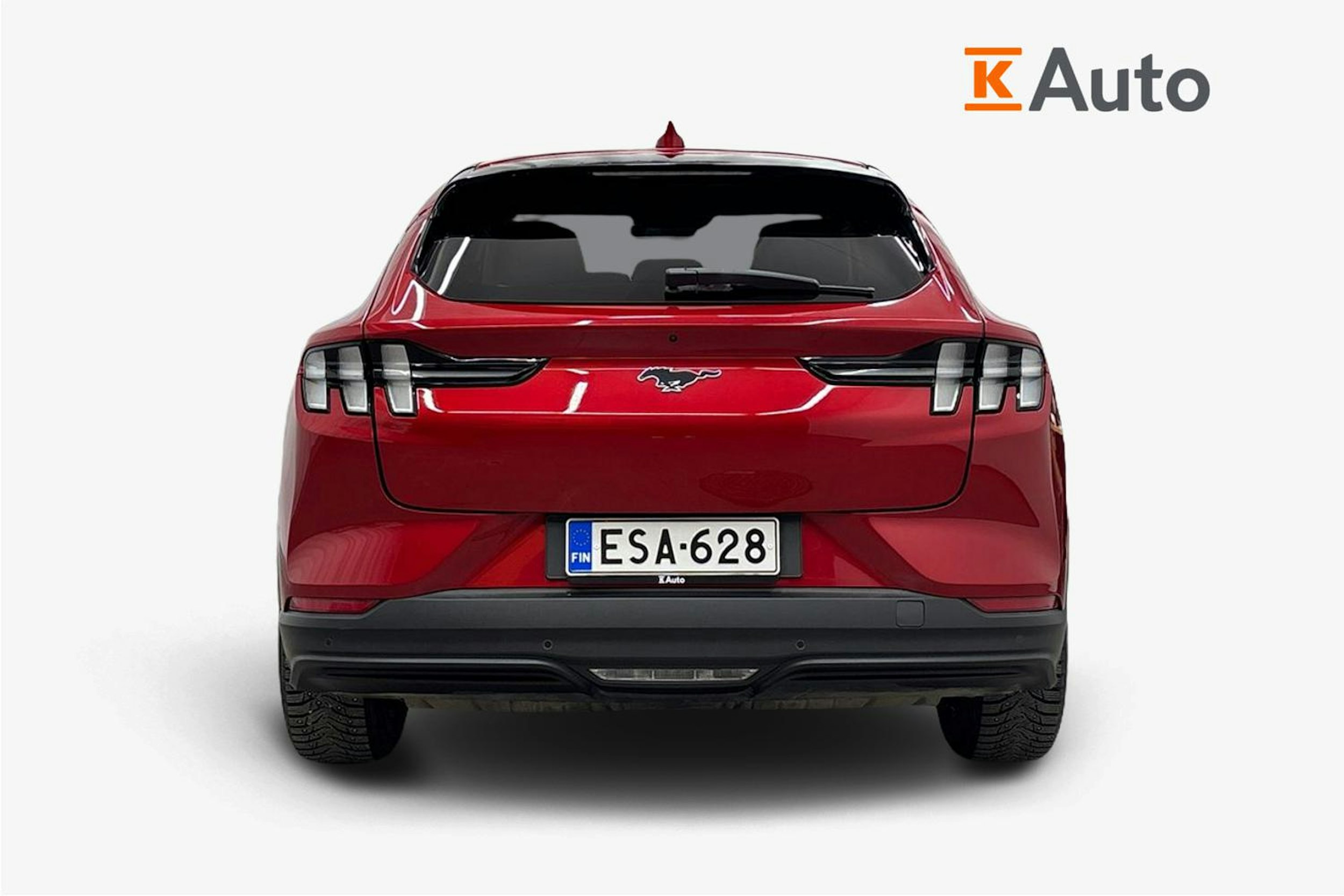 punainen Ford Mustang Mach-E 2022 kuva 3.