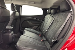 punainen Ford Mustang Mach-E 2022 kuva 10.