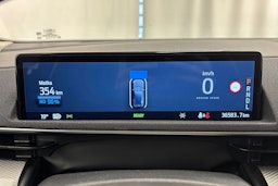 punainen Ford Mustang Mach-E 2022 kuva 18.