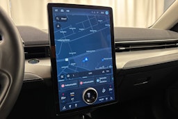 punainen Ford Mustang Mach-E 2022 kuva 19.