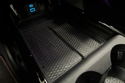 valkoinen Ford Mustang Mach-E 2022 kuva 25.