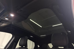 punainen Ford Mustang Mach-E 2022 kuva 27.
