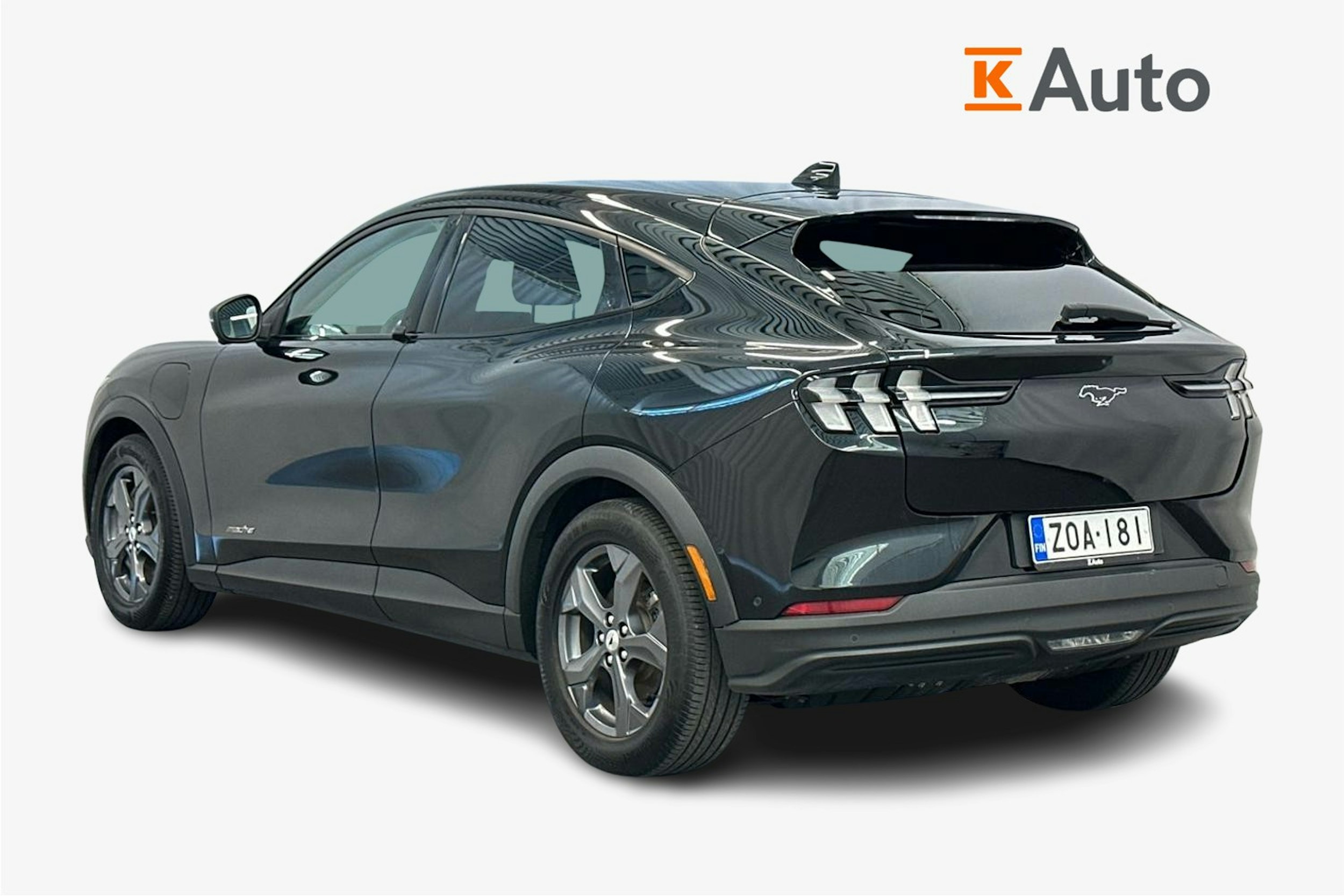 musta Ford Mustang Mach-E 2022 kuva 2.