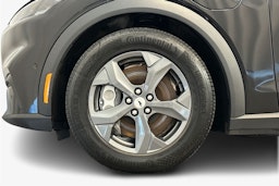 musta Ford Mustang Mach-E 2022 kuva 9.