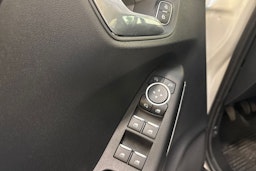 Valkoinen Ford Puma 2020 kuva 16.