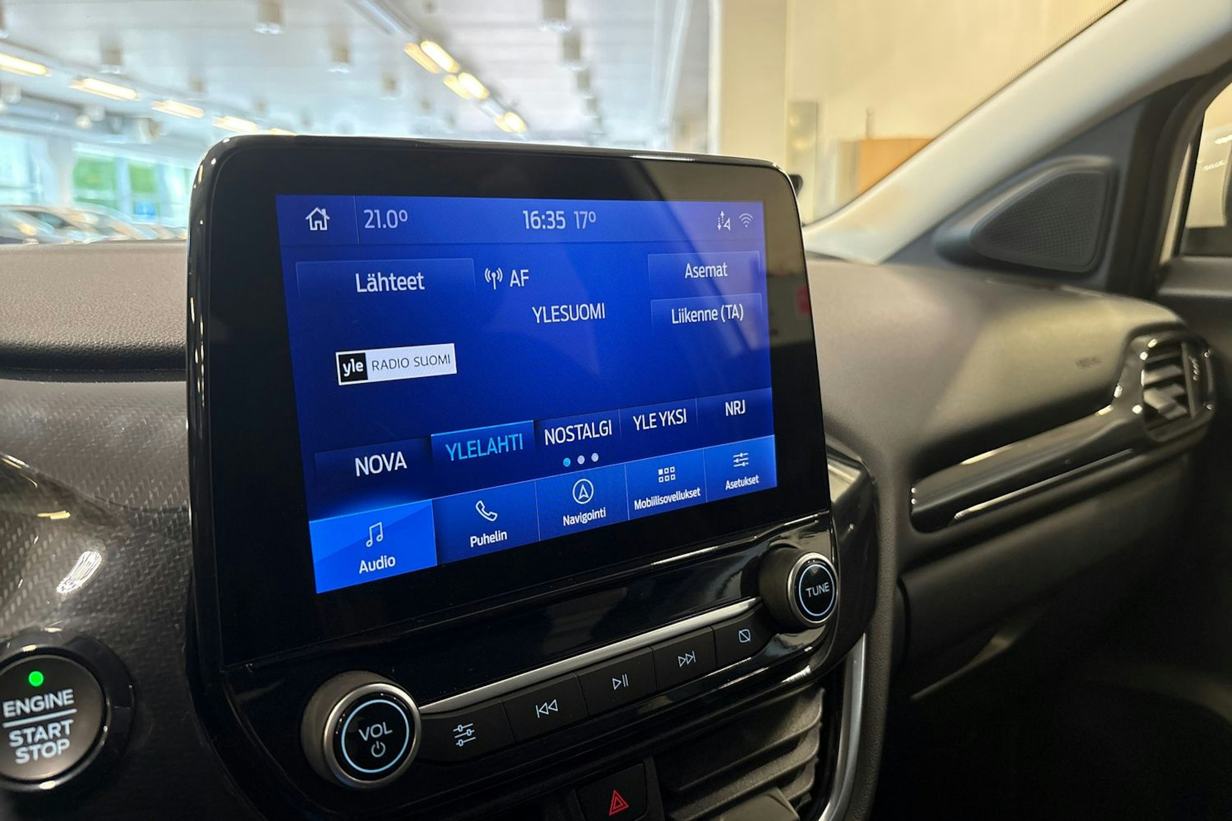 Valkoinen Ford Puma 2020 kuva 23.