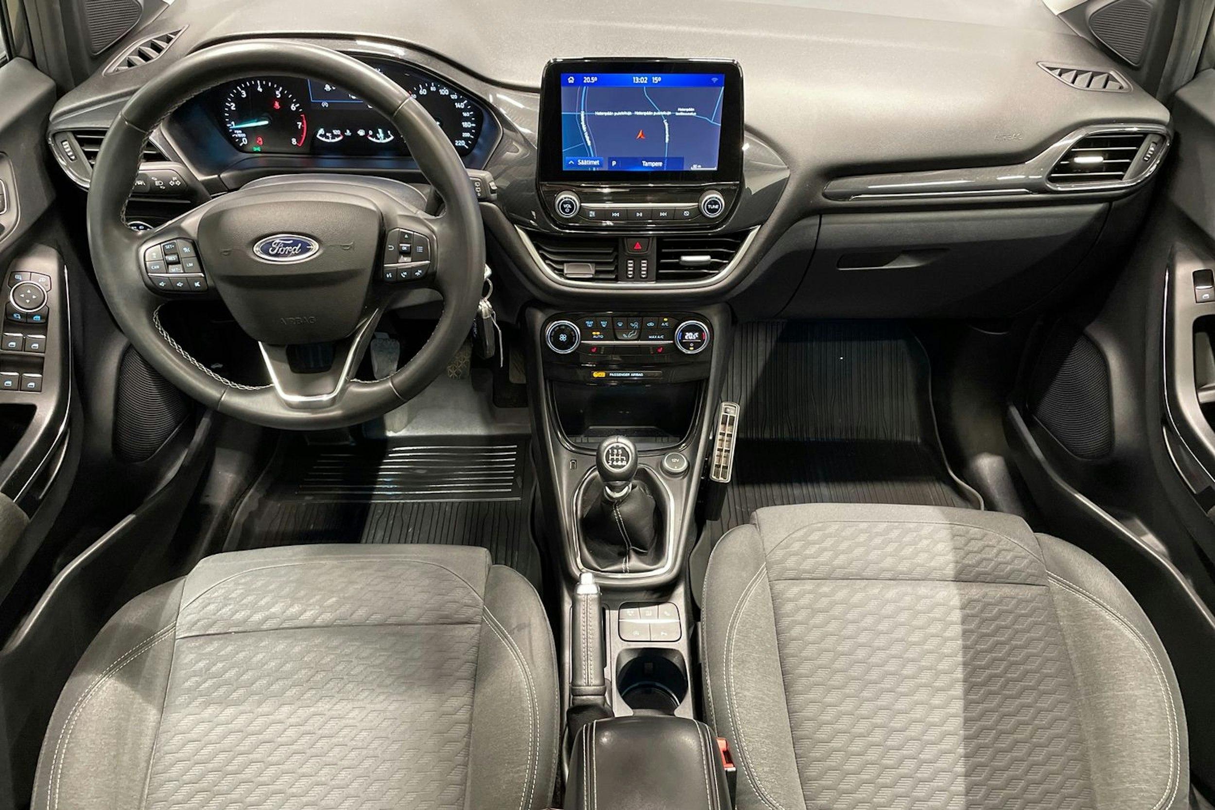 Harmaa Ford Puma 2020 kuva 7.