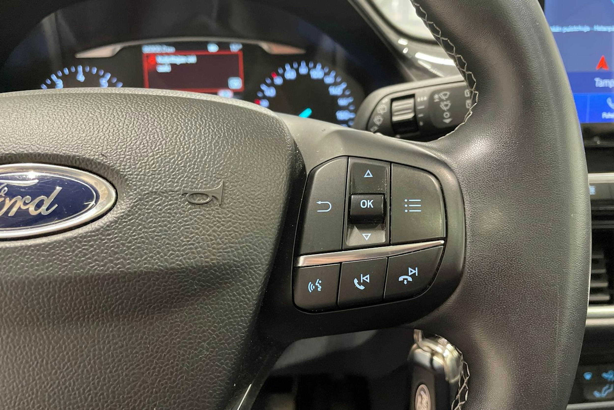 Harmaa Ford Puma 2020 kuva 23.
