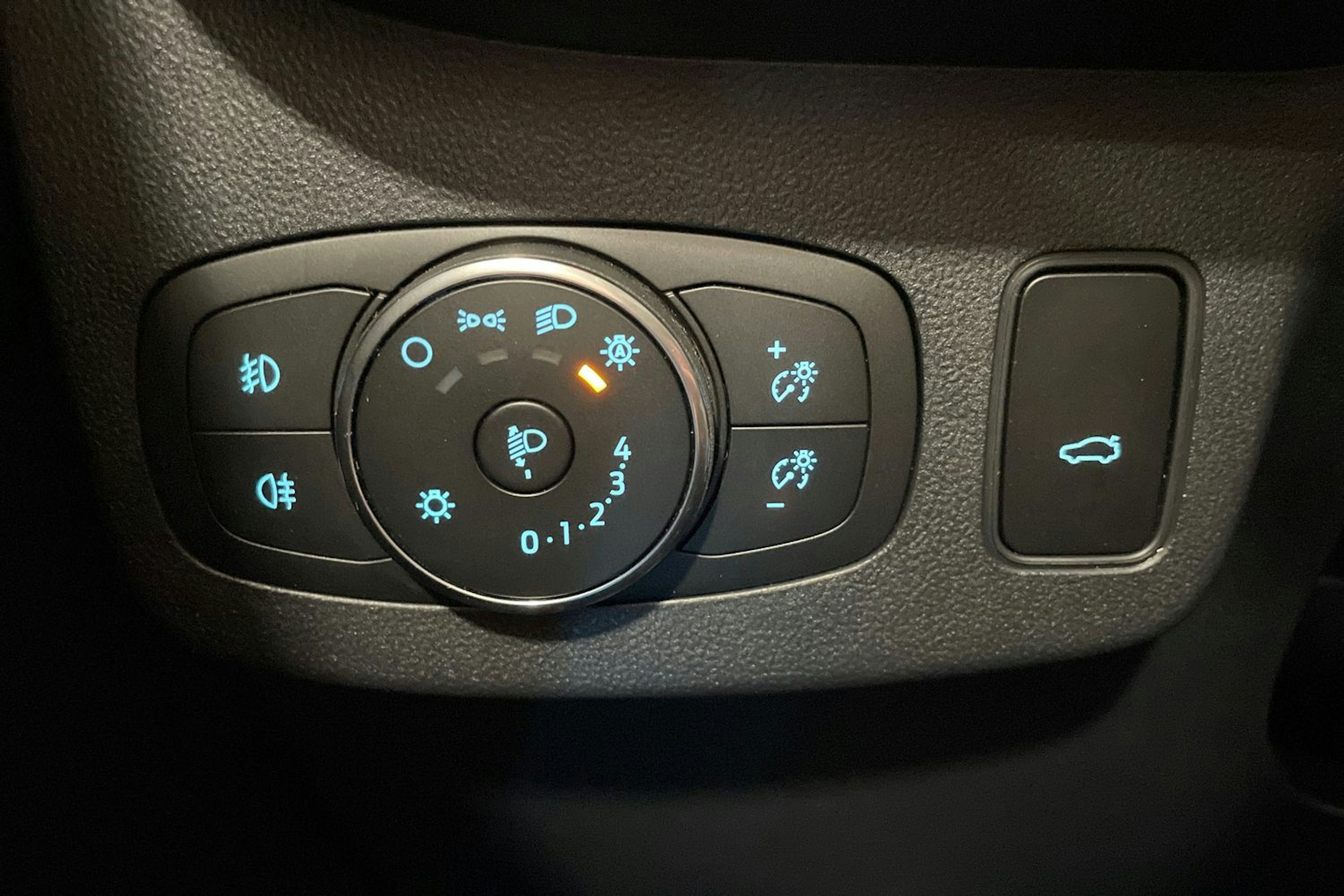 valkoinen Ford Puma 2020 kuva 18.
