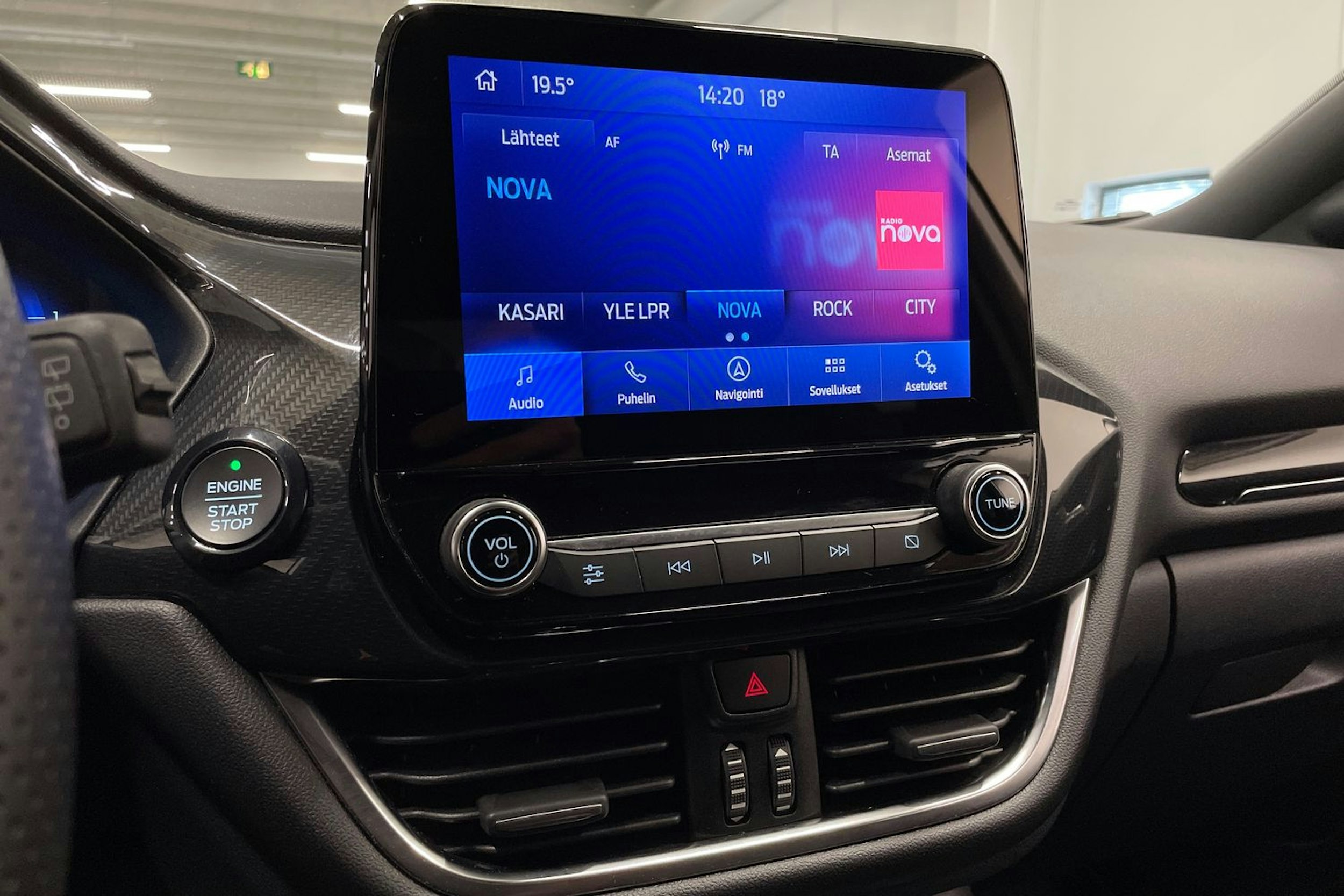 valkoinen Ford Puma 2020 kuva 16.