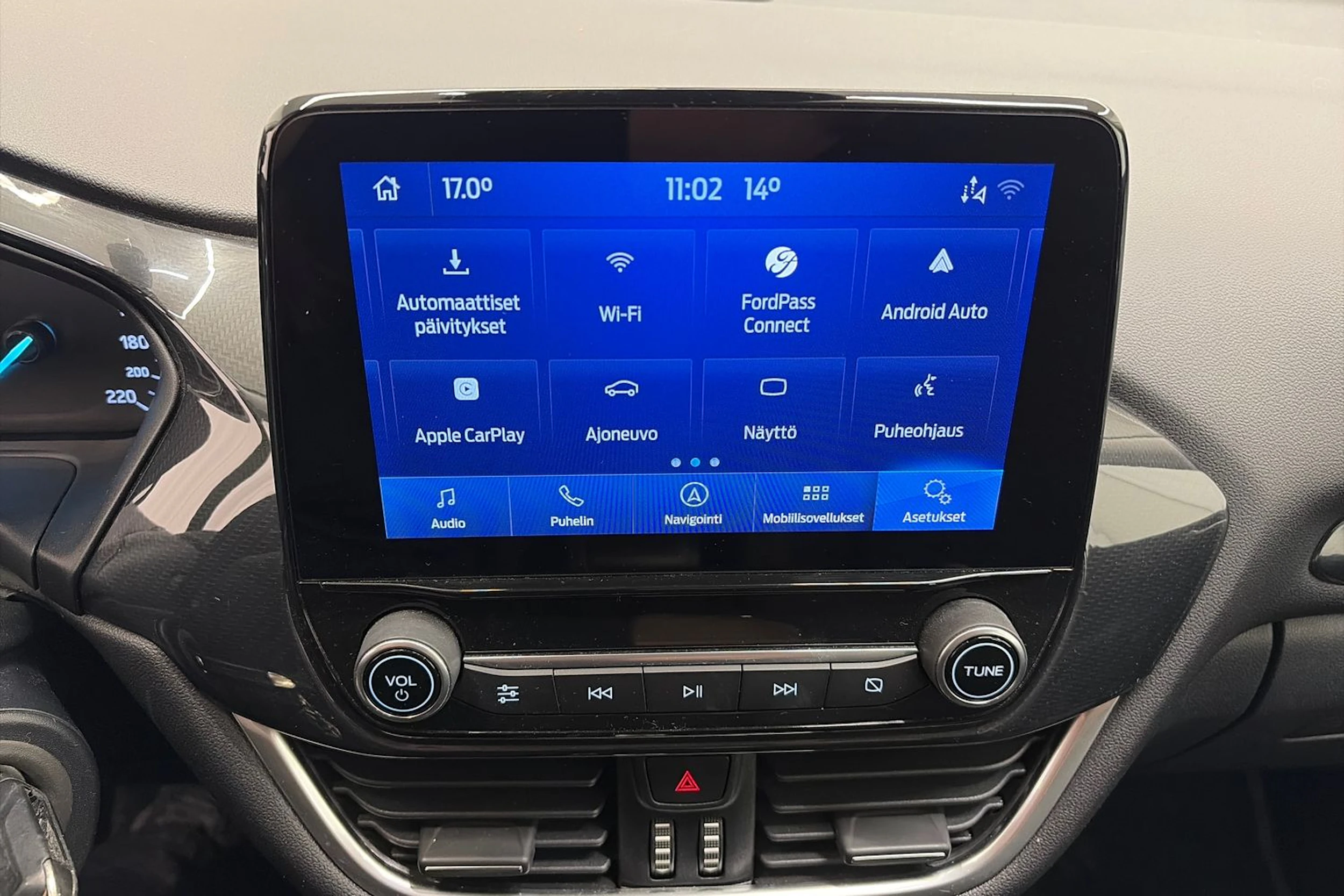 punainen Ford Puma 2021 kuva 22.